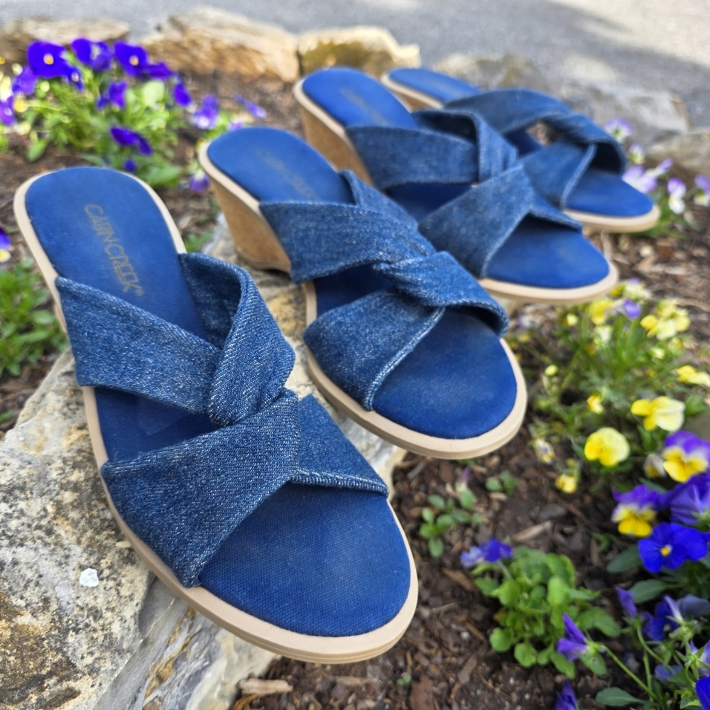 CABIN CREEK ♡ Sweet Rarely Worn Blue Denim Fabric Twist Cork Wedge Sandals 8M